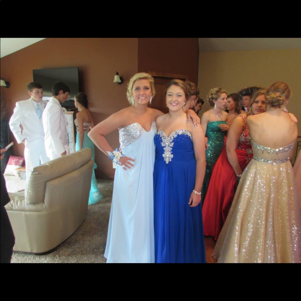 Selling these prom dresses all around size 12!!!